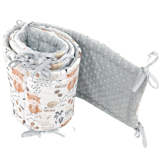Soft plain dimple fleece reverse of Woodland Forest cot bed bumper for standard crib