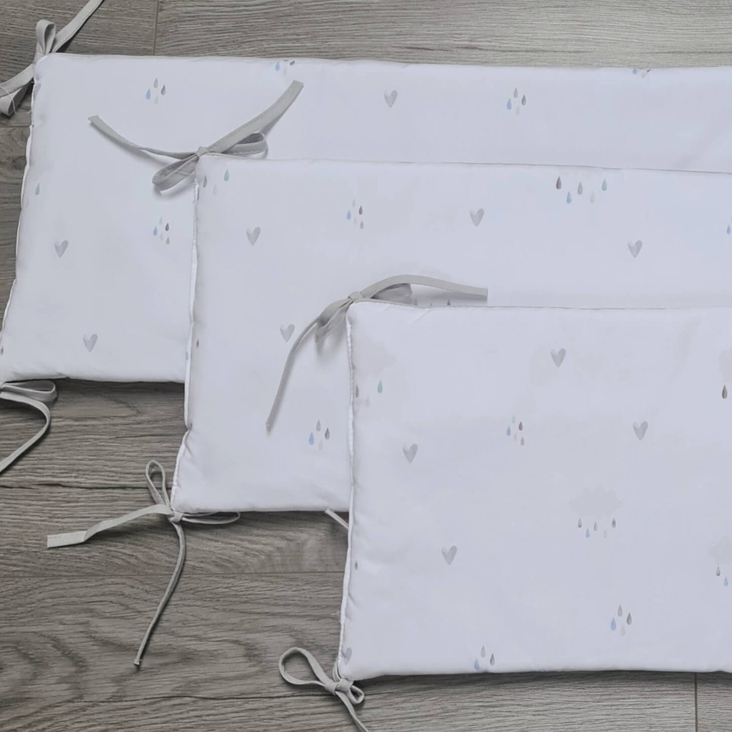 Cot Bumper 3 pc's Rainbows in blue