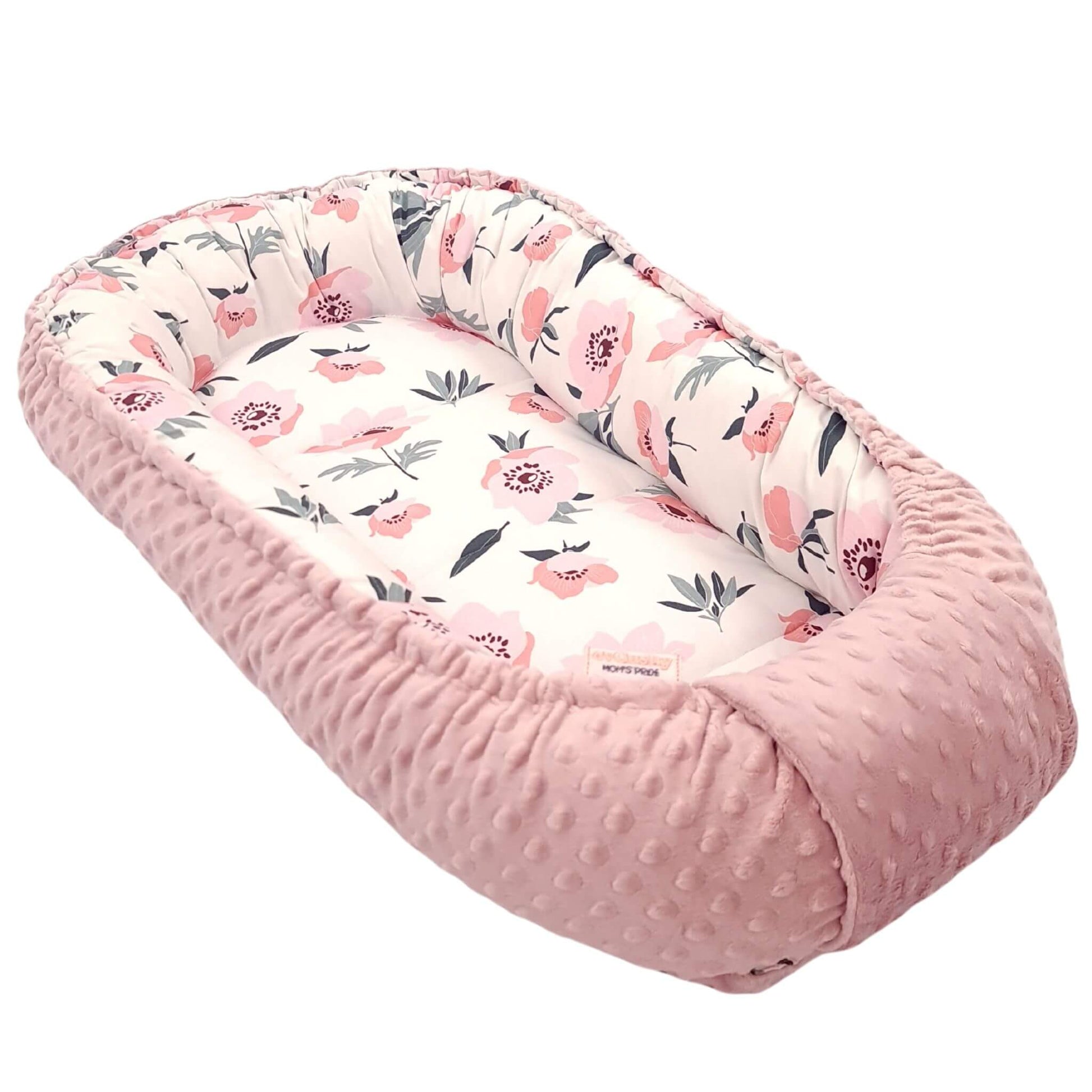 Side view of evCushy Baby Nest – Lightweight and portable design, perfect for home and travel. Sutable for newborns up to 9 months.