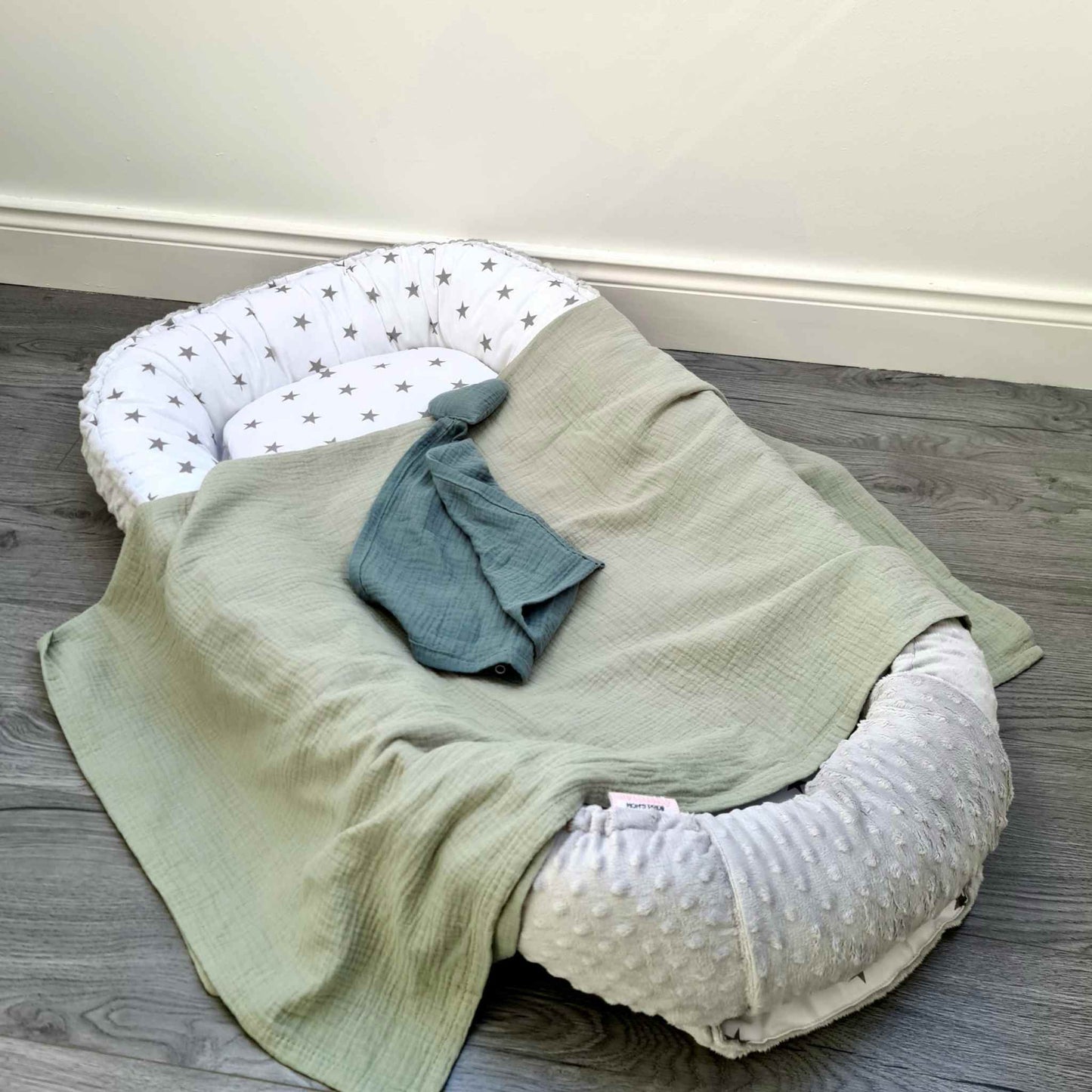 safe lounger for napping playing pod fot toddler sleep evcushy