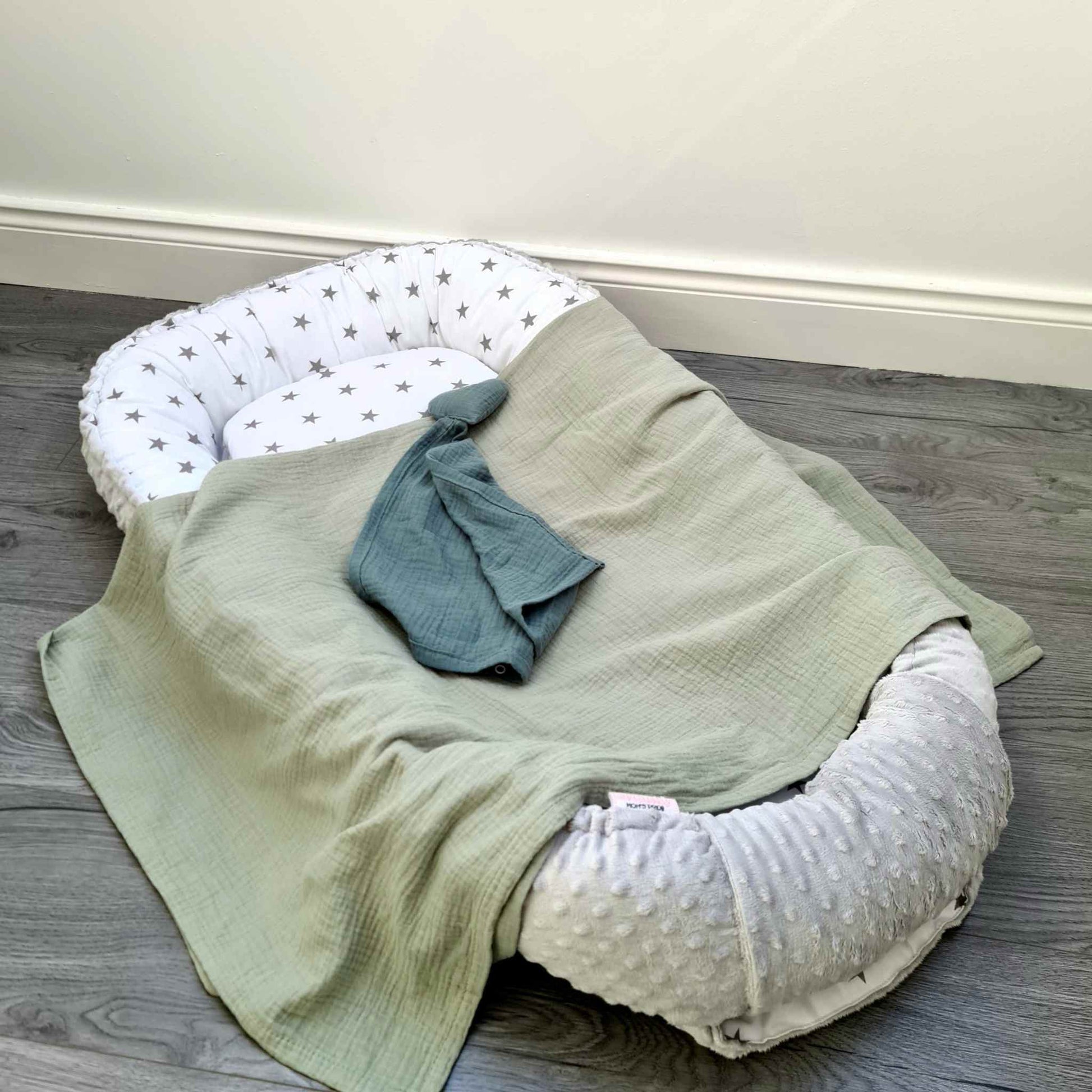 safe lounger for napping playing pod fot toddler sleep evcushy