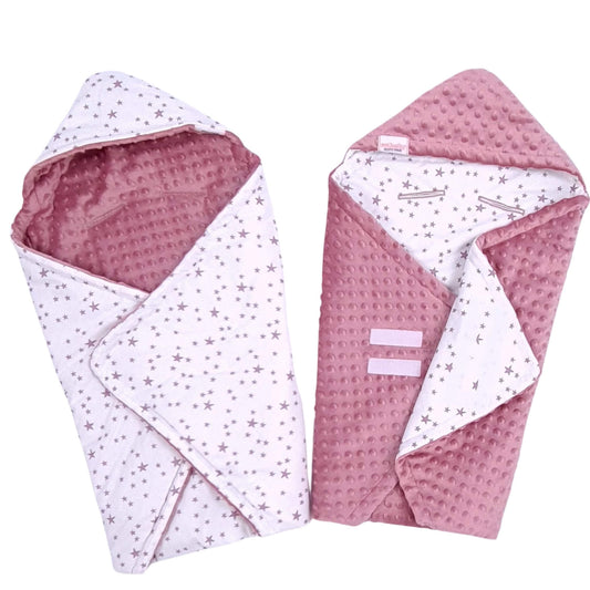 evCushy newborn car seat blanket – reversible baby travel wrap with Velcro fastenings for a secure fit pink with stars pattern