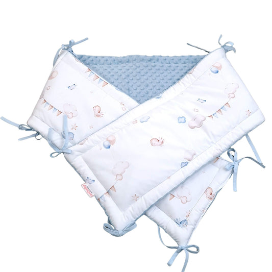 Cot bed bumper with clouds and balloons in blue and beige by Evcushy