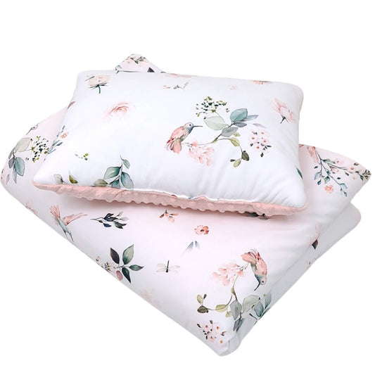 Baby girl quilt and pillow set with hummingbirds and peach-pink roses on cotton fabric. 1-2 years