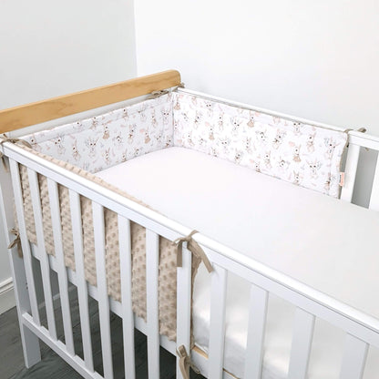 Evcushy Retro Bunny Cot Bumper with vintage bunny print and balloons in a cot size 140x70 cm