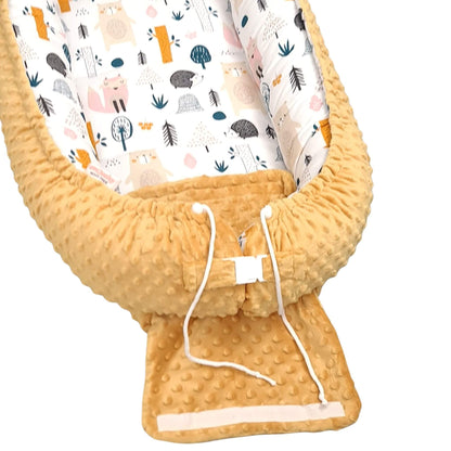 baby sleep pod yellow and forest animals pattern made of breathable cotton and soft soothing plush base dedicated to 6 months plus baby