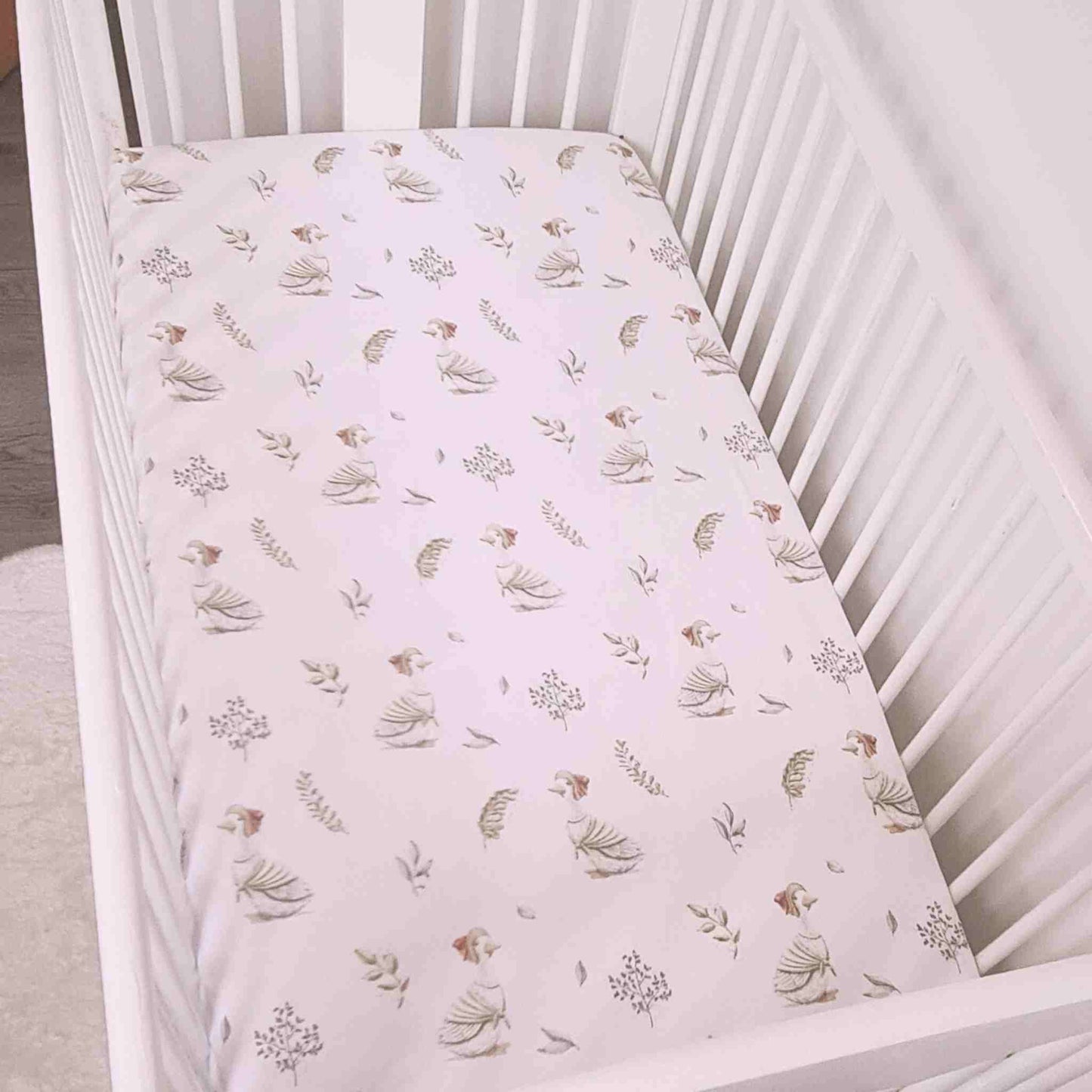 fitted sheet with elastic for cot bed 70x140cm 100% soft cotton with geede pattern cream colour