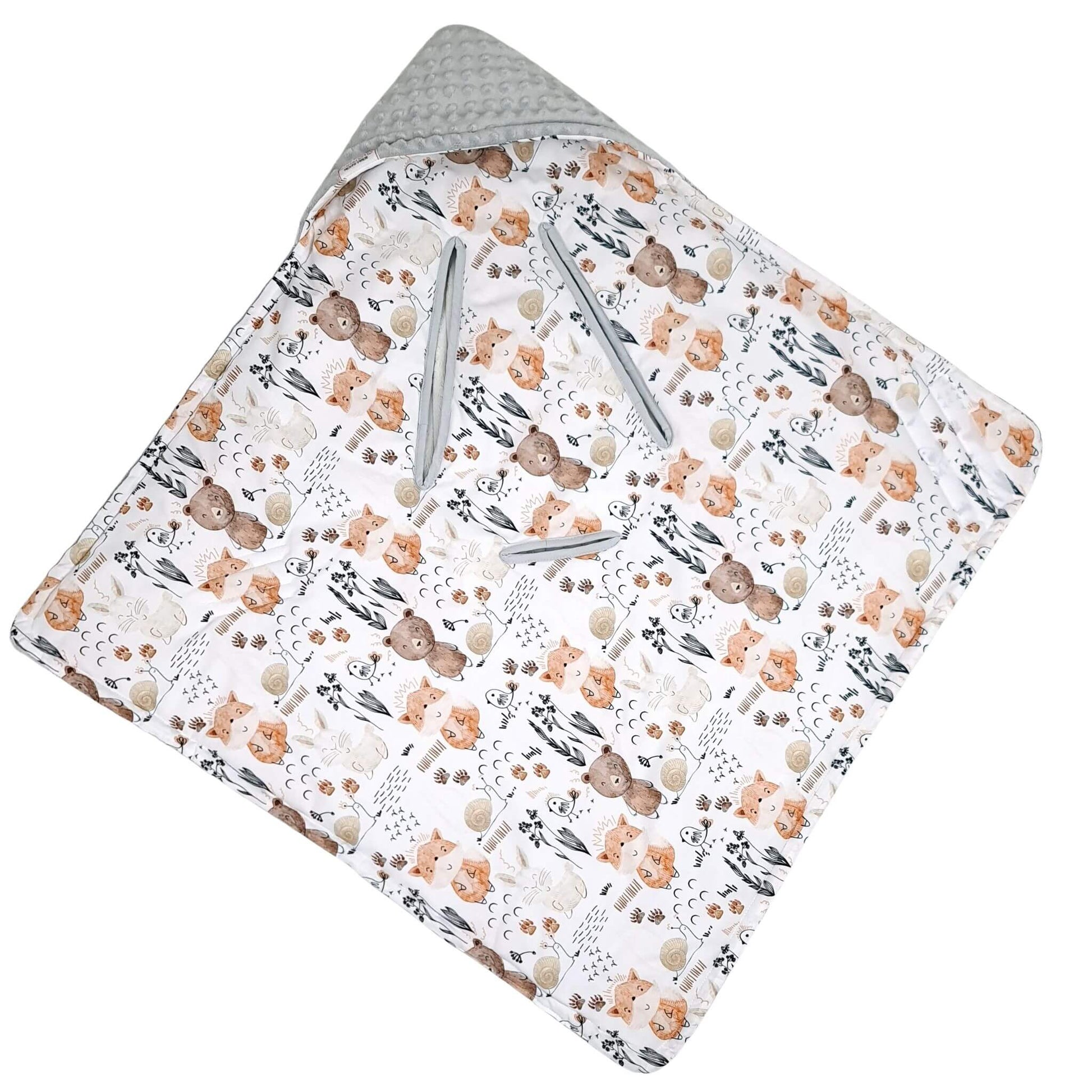 Evcushy Forest Friends car seat blanket with hood and grey plush, safe for 5-point harness, breathable cotton for newborns 0–12 months.