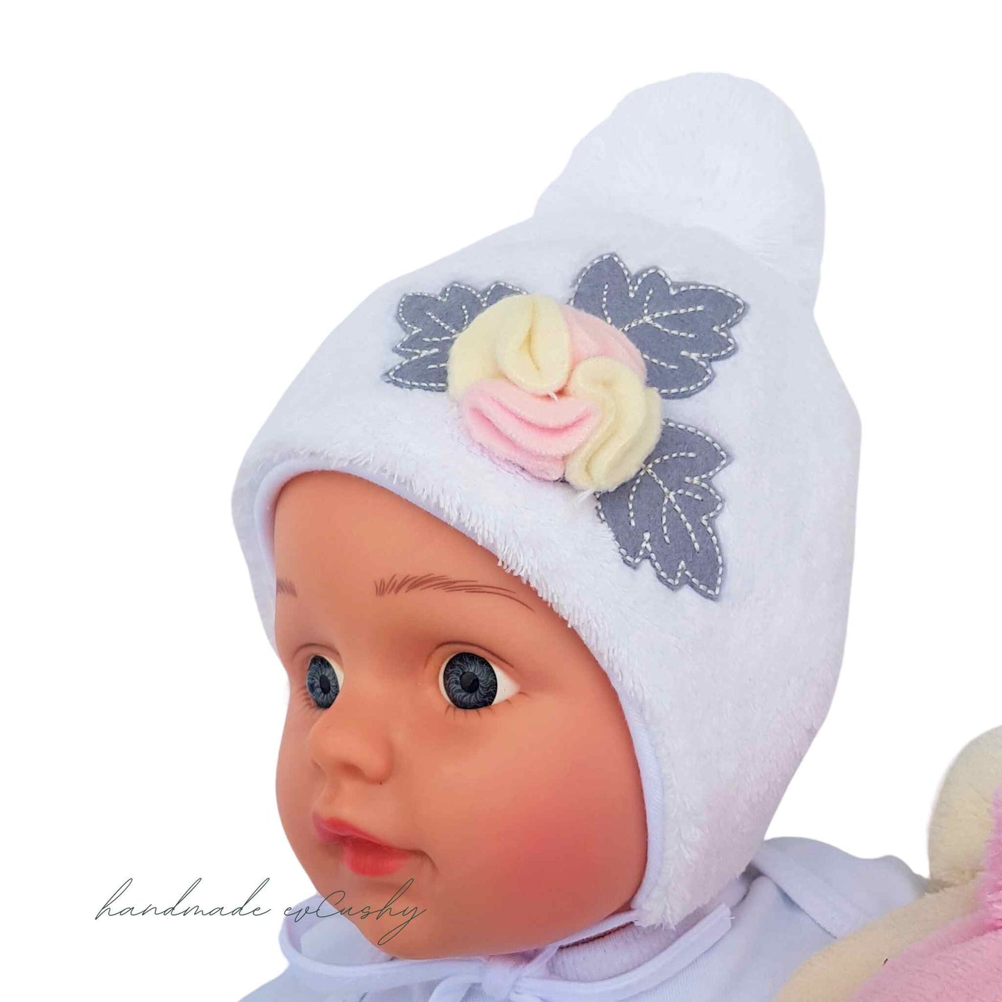 winter hat for baby 0-6 months white fleece with pom-pom evcushy