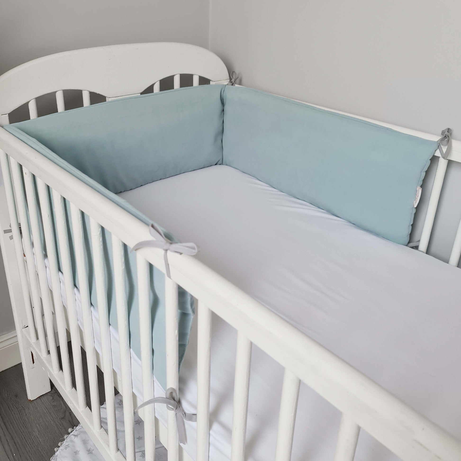 bumper for crib 180cm mint colour with grey ties