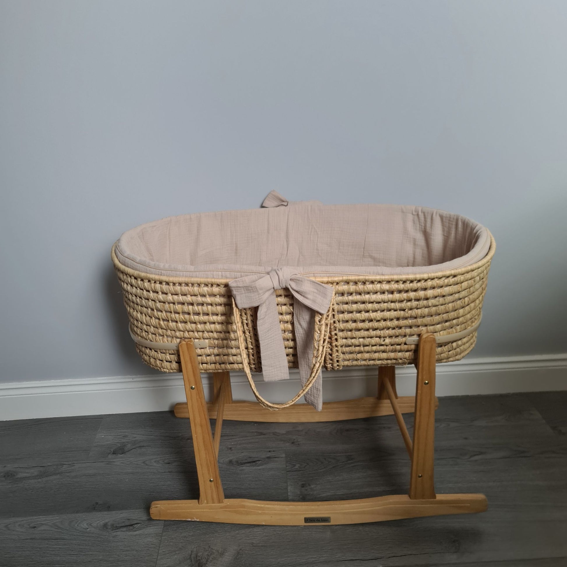 evcushy liner for moses basket universal size neutral colours 