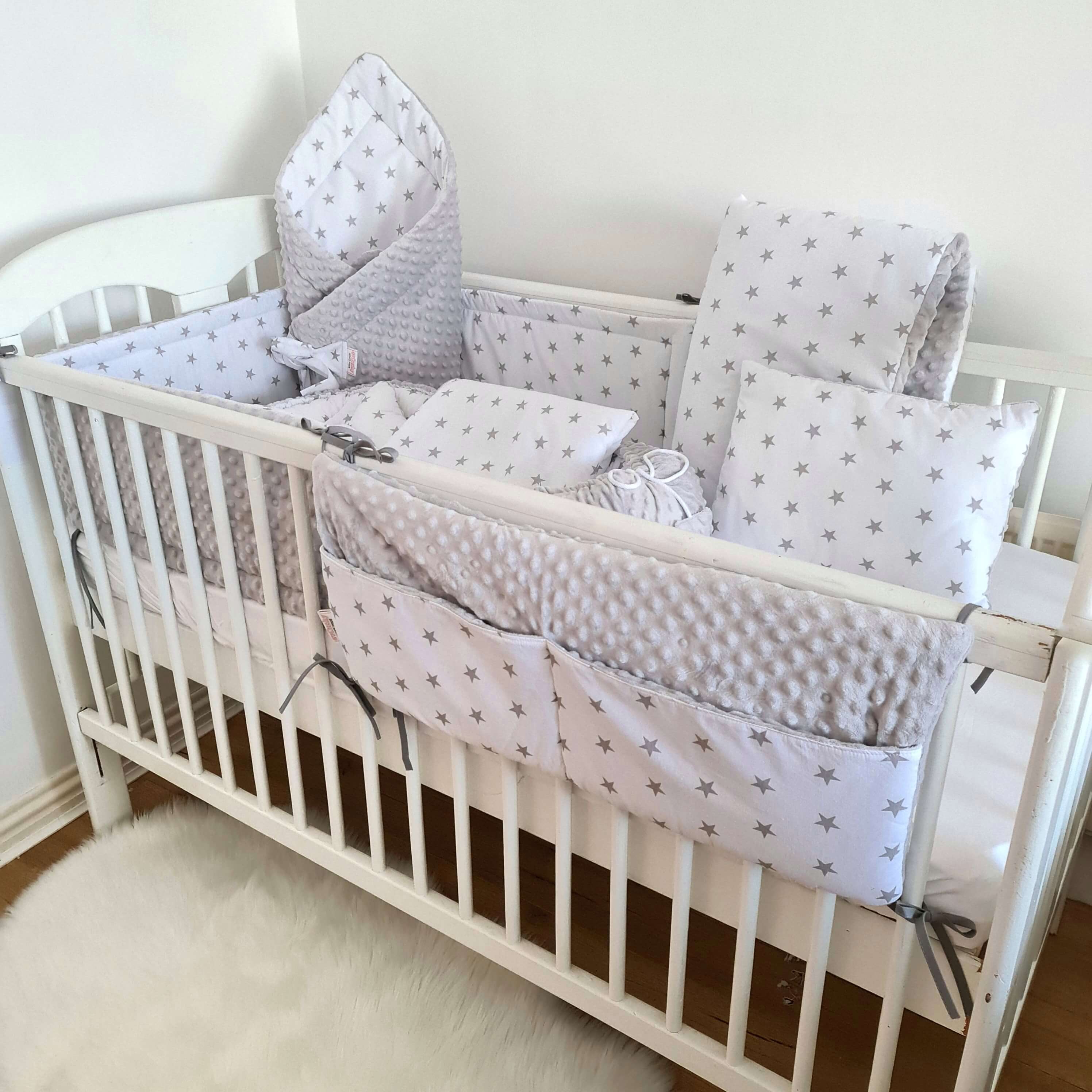 Newborn cot sales bedding sets